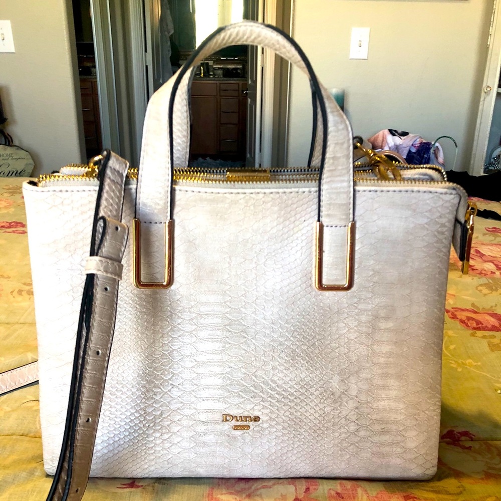 Dune embossed crocodile leather.